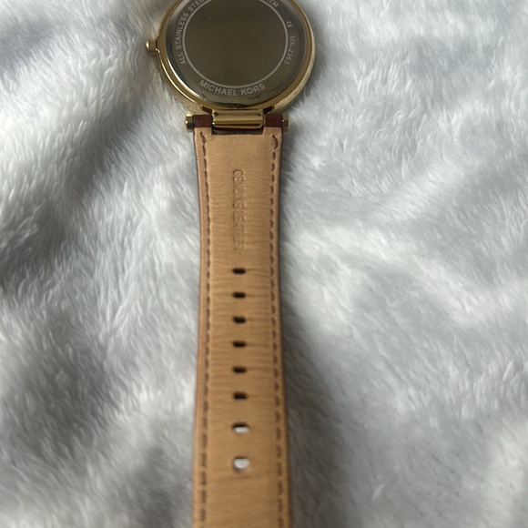 Women’s Michael Kors Leather Wristband Watch MK-2363 - Picture 7 of 13